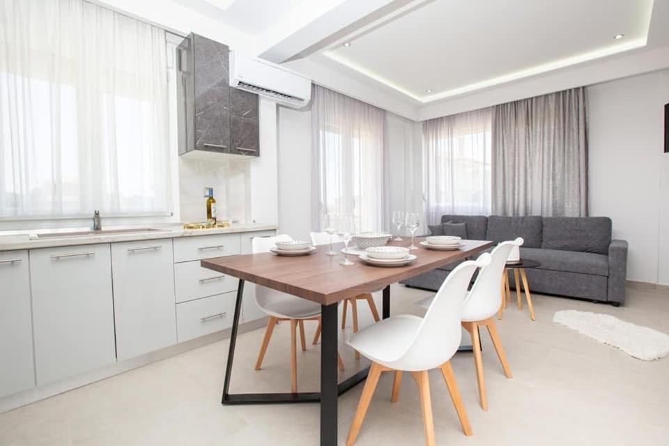 Marane Luxury Suites Nea Moudania Dış mekan fotoğraf